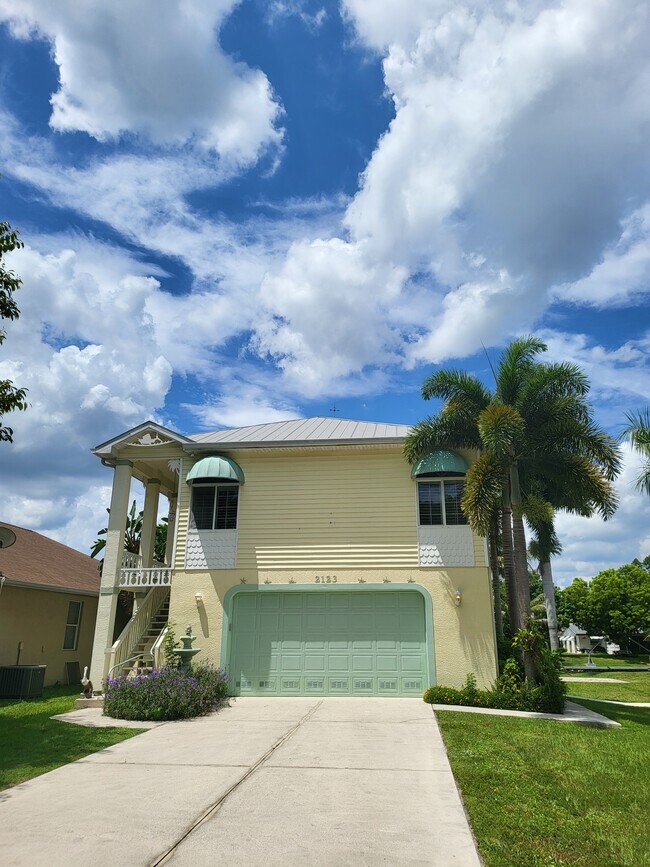 Building Photo - 2123 Davis Blvd