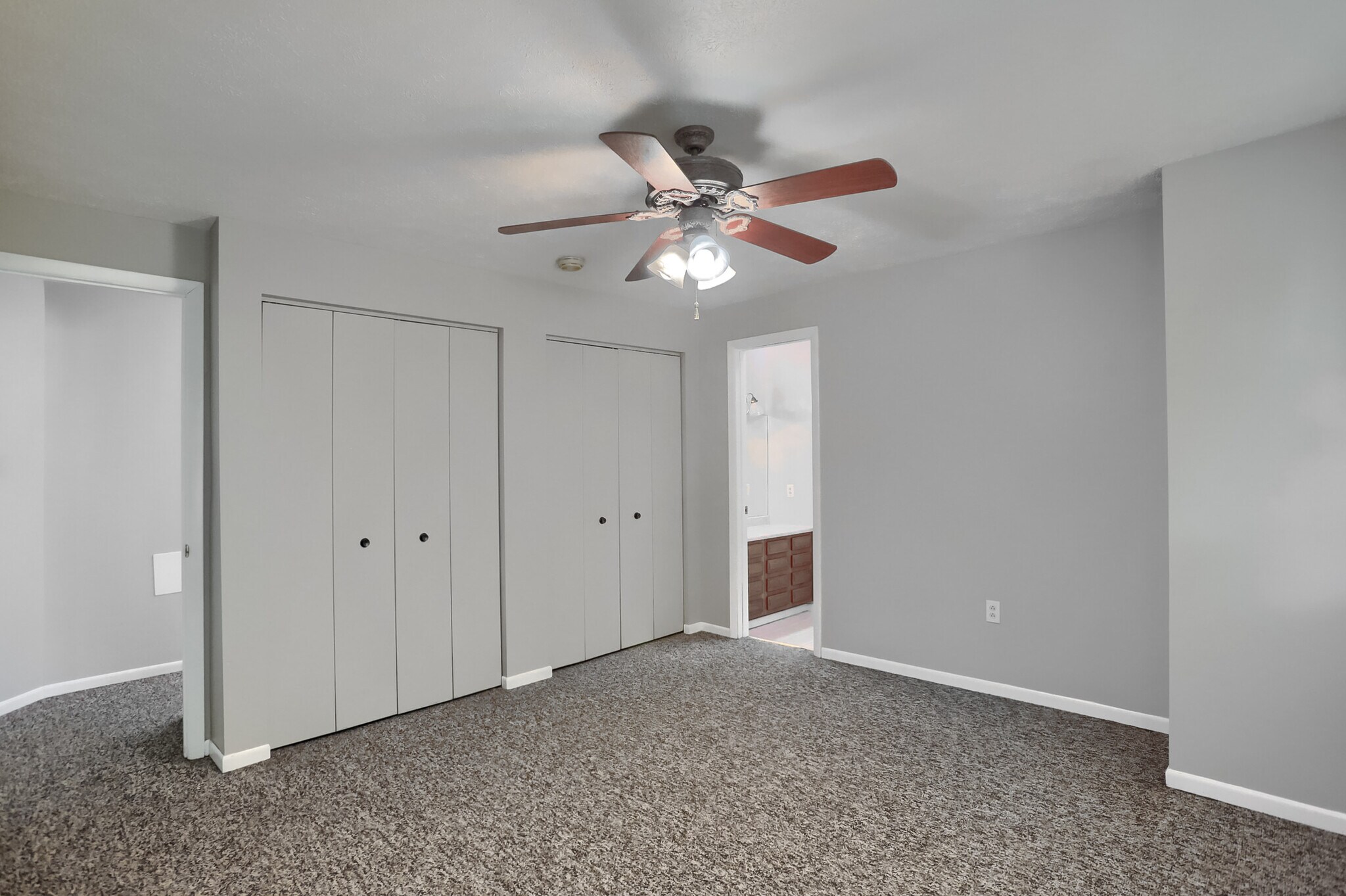 Building Photo - 2624 Hunters Point Dr