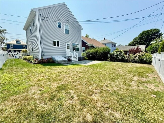 Building Photo - 52 Bedlow Ave