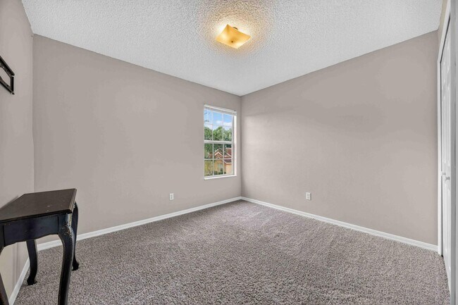 Building Photo - 2235 Mallory Cir