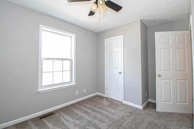 Building Photo - 107 Sidney Ct
