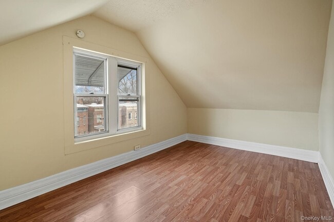 Building Photo - 61 Overlook Pl