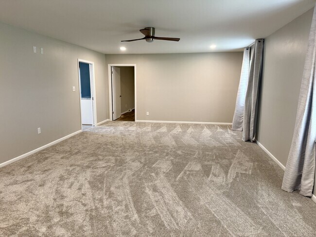 Building Photo - 4527 Terrace View Rd