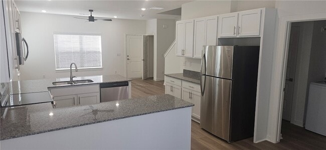 Building Photo - 1378 W Mt Comfort Rd