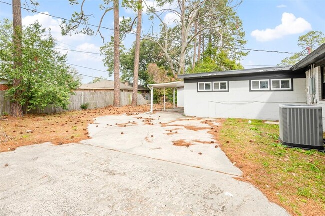 Building Photo - Spacious 3-Bedroom Home in Savannah – Avai...