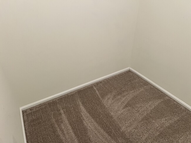 Building Photo - 18 Cedar Creek Ct