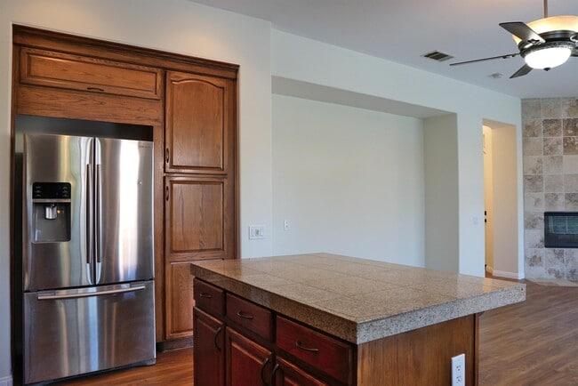 Building Photo - 1816 Pintura Cir W