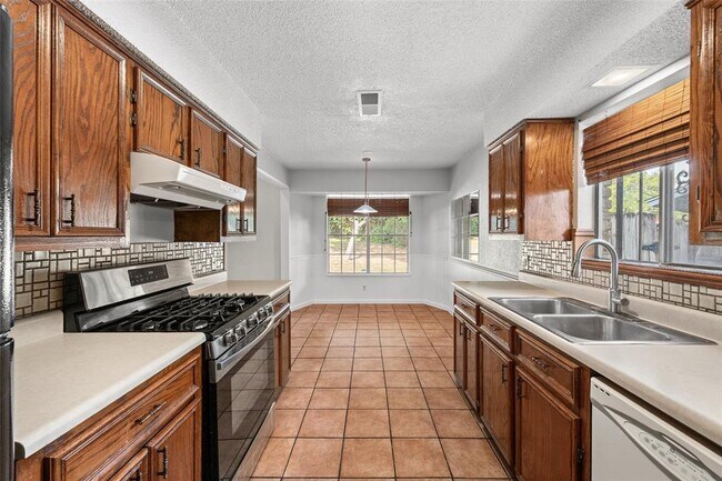 Building Photo - 7506 Glenhill Rd