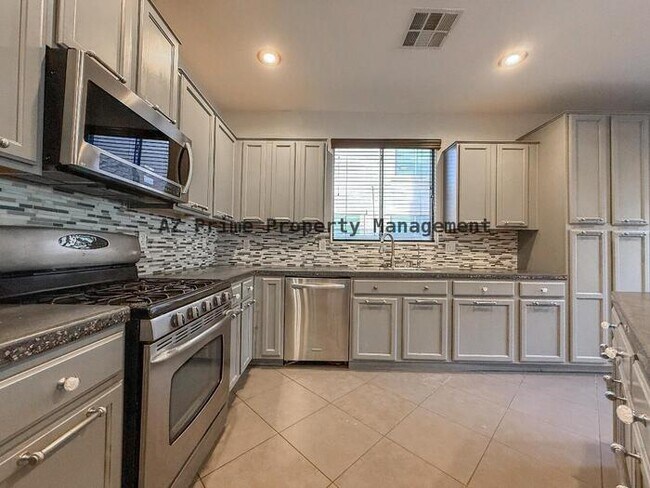 Building Photo - 19716 E Thornton Rd