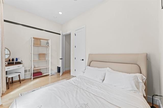 Building Photo - 93 Pearsall Ave