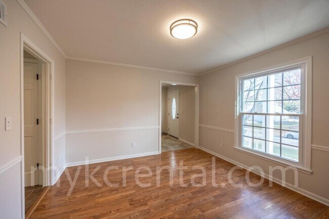 Building Photo - 12012 Ensley Ln