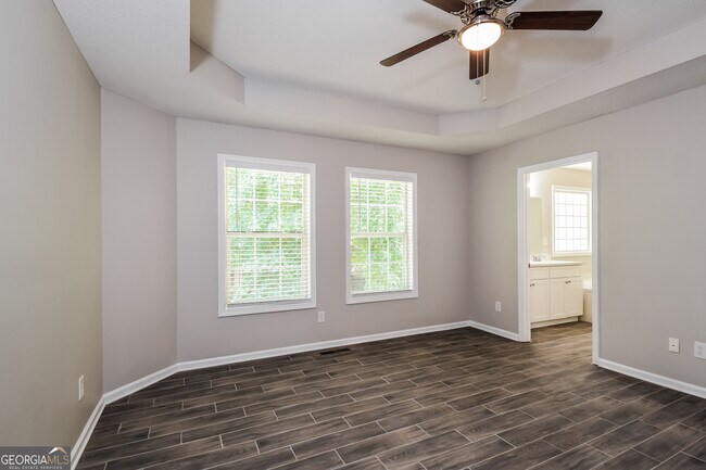 Building Photo - 136 Summer Creek Cove