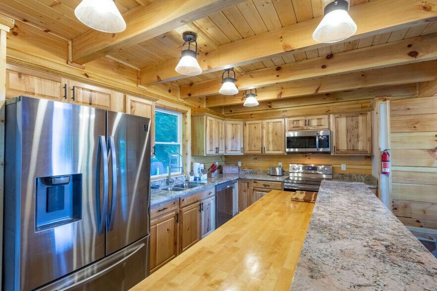 Building Photo - 267 Cattail Ln