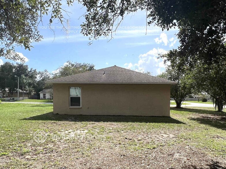 Building Photo - 323 Boca Ciega Rd