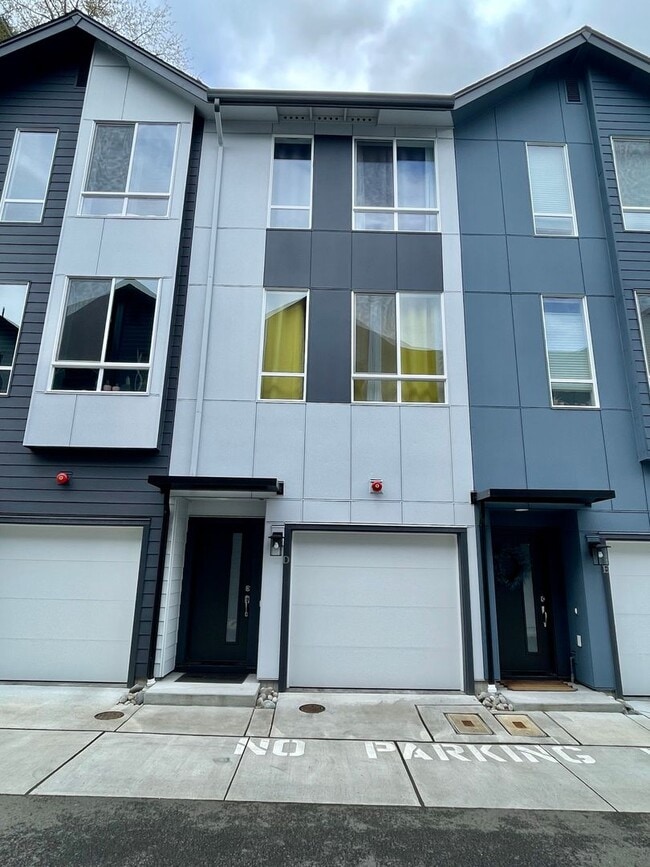Building Photo - 10938 NE 189th St