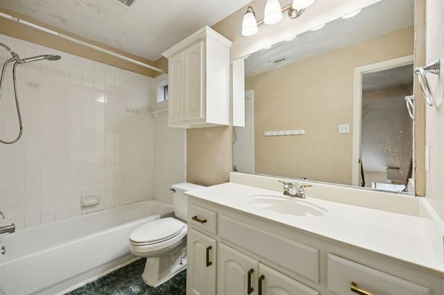 Building Photo - 1009 Spanish Oak Dr