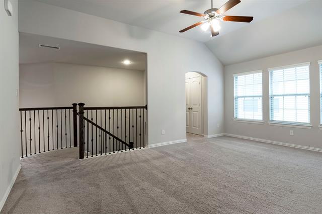 Building Photo - 204 Highwood Trail