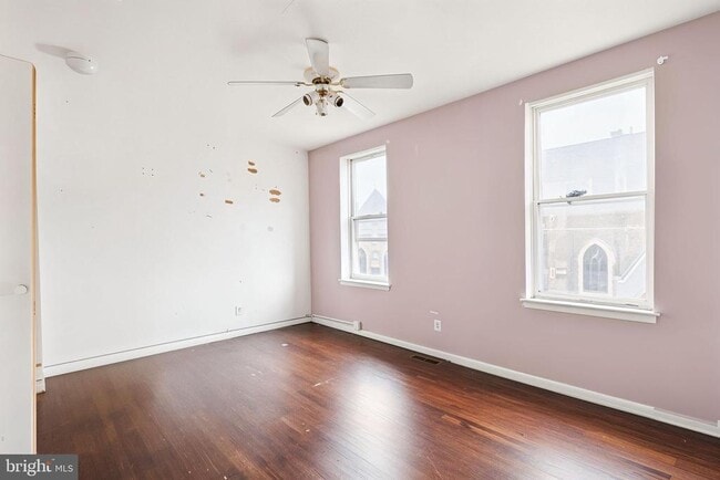 Building Photo - 1806 W Diamond St