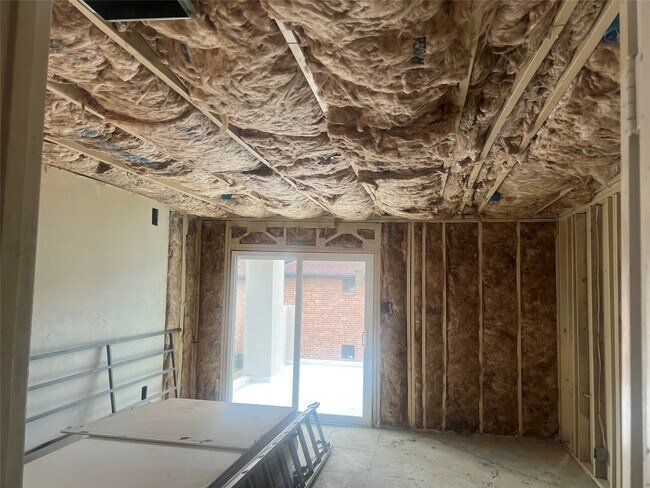 Building Photo - 2668 Bering Dr