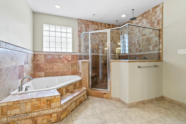 Building Photo - 413 Auburn St