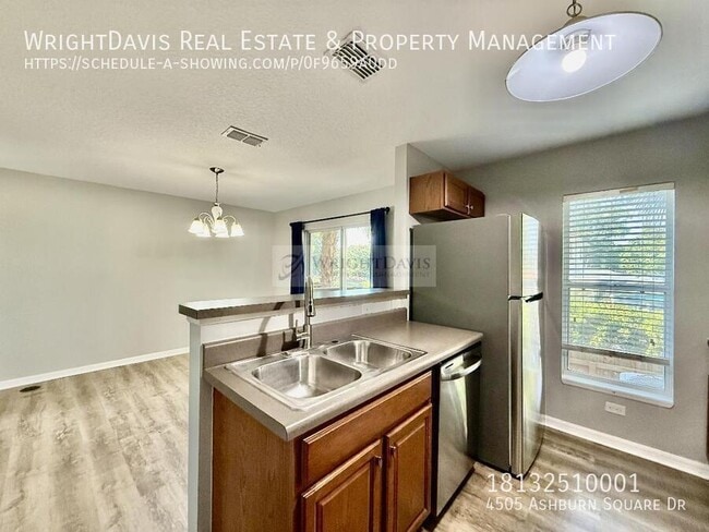 Building Photo - 4505 Ashburn Square Dr