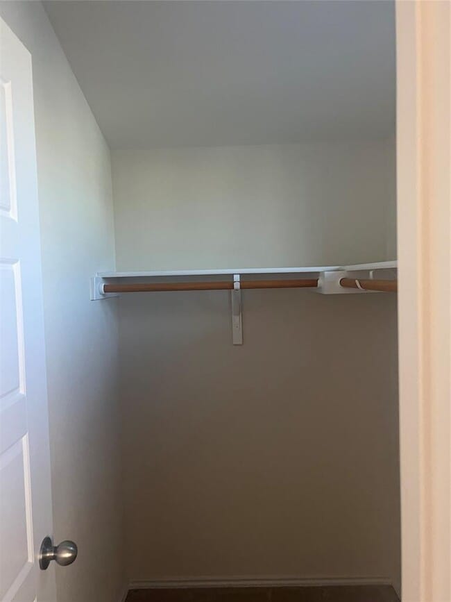 Building Photo - 3651 Sandy Brook Dr