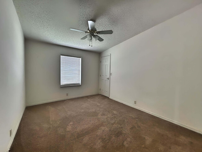 Building Photo - 901 Thatcher Blvd