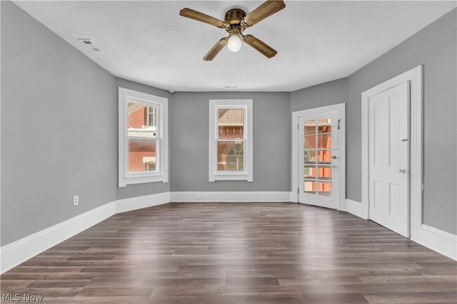 Building Photo - 3271 W 43rd St