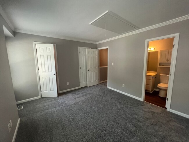 Building Photo - 4460 Roller Ct