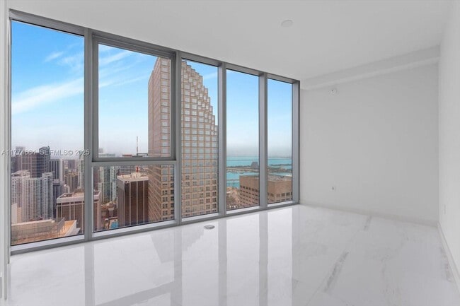 Building Photo - 300 Biscayne Blvd Way