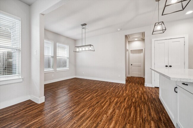 Building Photo - 2515 Delafield St