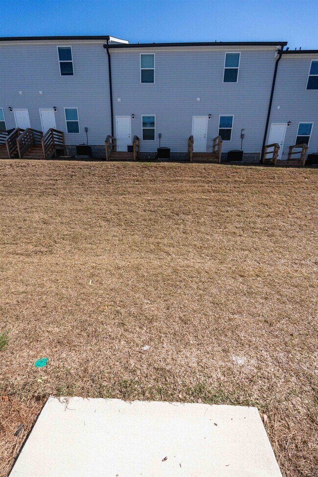 Building Photo - 2247 Del Carmel Way