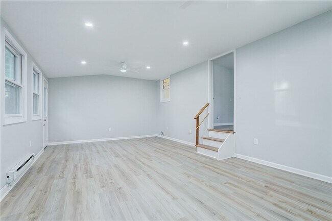 Building Photo - 146 Prospect St