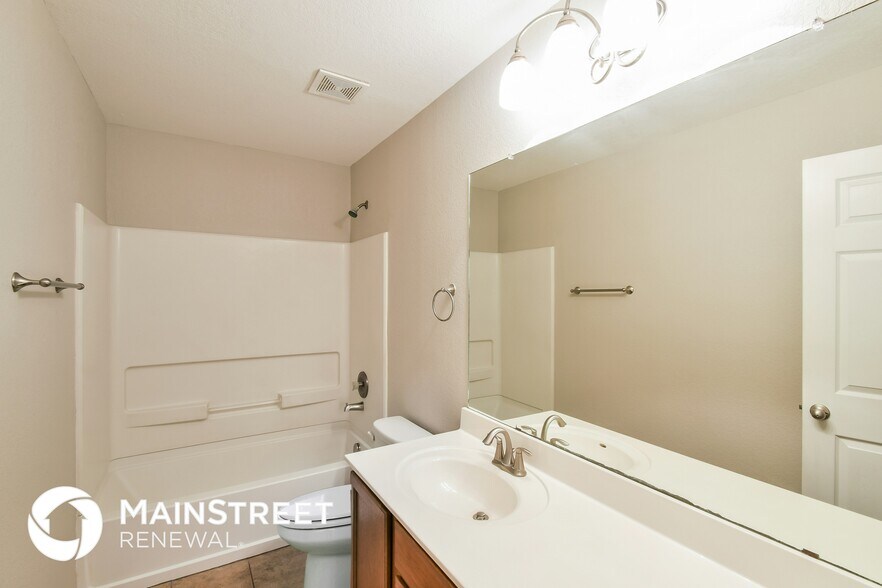 Building Photo - 2327 Cats Paw View