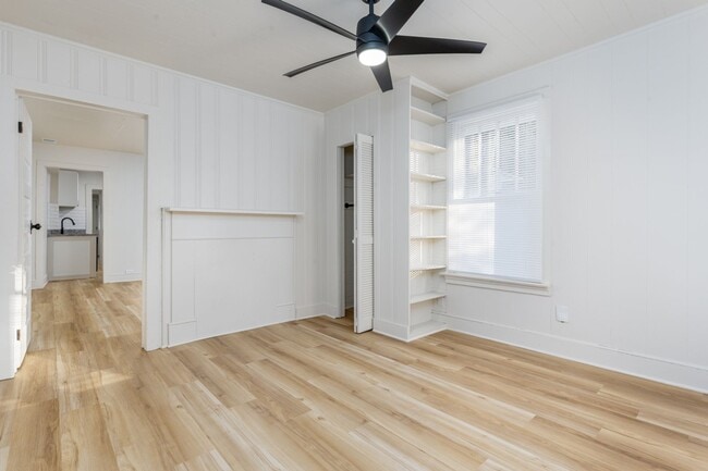 Building Photo - Cozy Home in Columbia's Downtown Core - Unit A