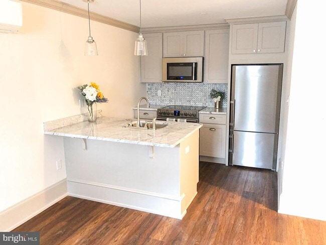 Building Photo - 1302 East Capitol St NE