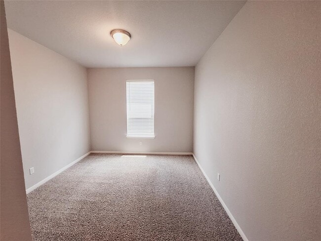 Building Photo - 124 Peruvian Ln