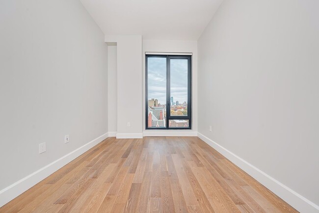 Building Photo - 262 9th St