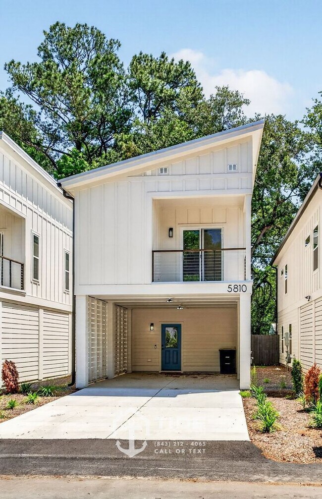 Building Photo - Modern Living Minutes from Park Circle