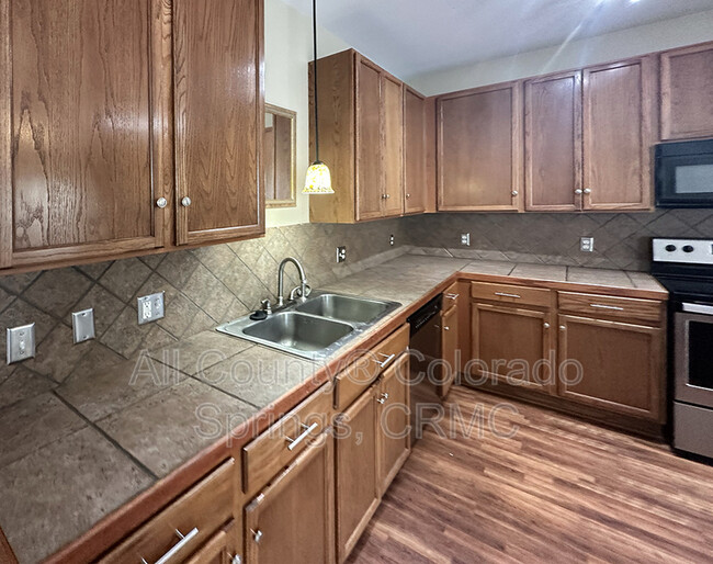 Building Photo - 2289 Gilpin Ave