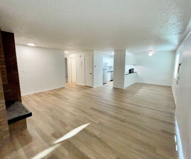 Building Photo - RENOVATED 2BD/1BA MILLWOOD APARTMENT | A/C | COVERED PARKING | PET FRIENDLY | AVAIL APRIL 15, 2026