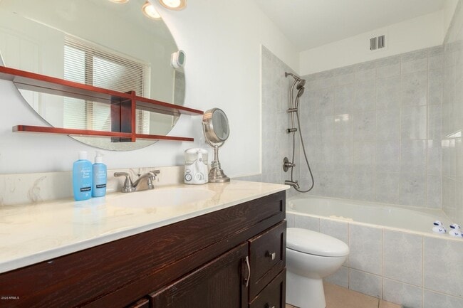 Building Photo - 6825 E Virginia Ave