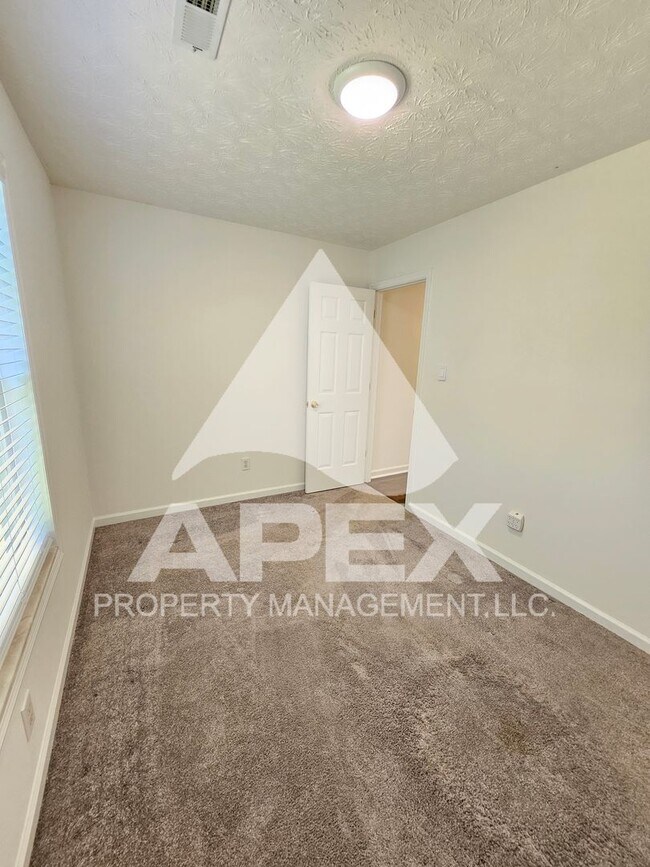 Building Photo - 8705 Trapper Ln