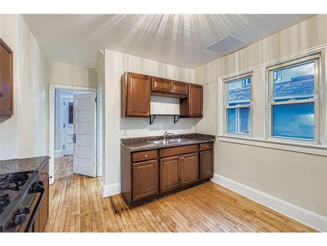 Building Photo - 2939 Russell Ave N