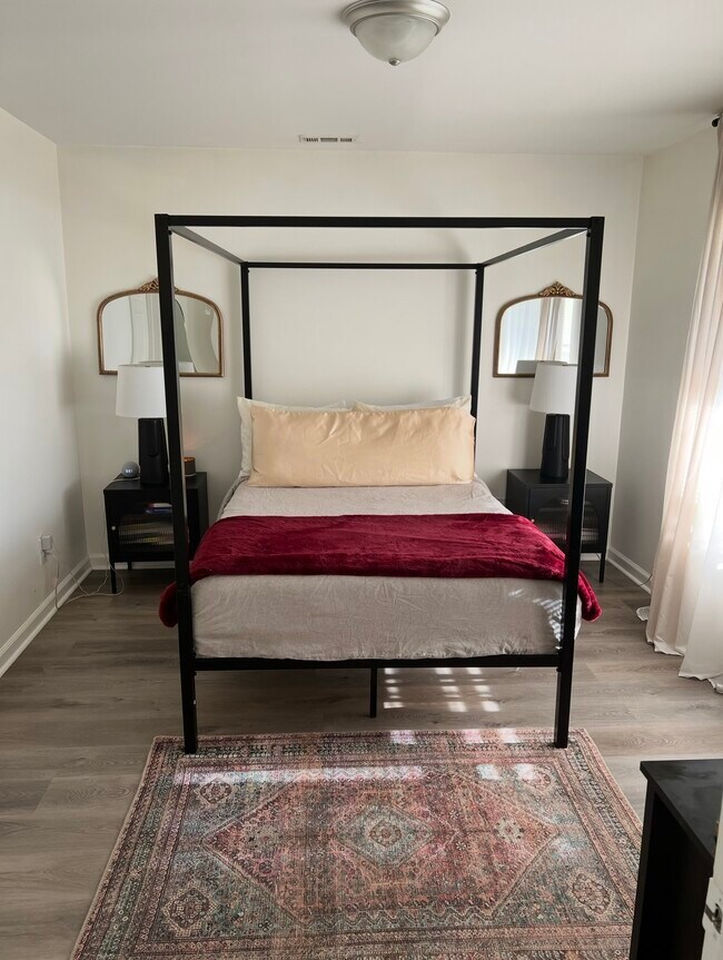 Building Photo - 539 Pineland Cir