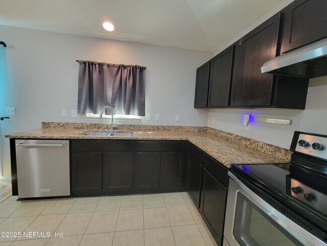 Building Photo - 4447 Oak Moss Loop