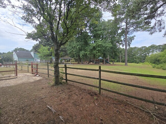 Building Photo - 5360 Chatham Hall Dr