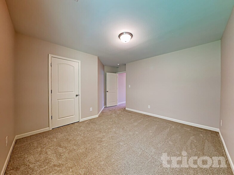 Building Photo - 917 Leatherstone Ln