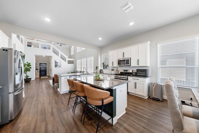 Building Photo - Spacious 4-Bed Oasis with Pool Access & Modern Upgrades in New Braunfels
