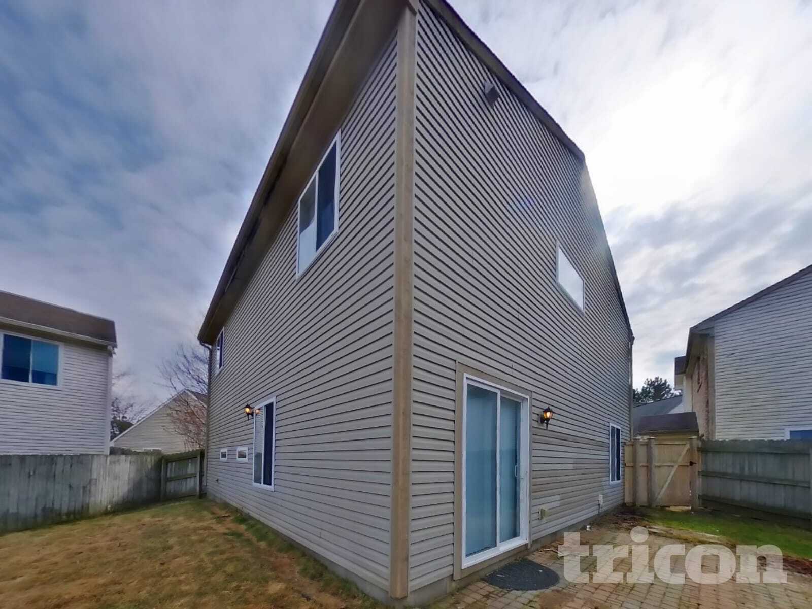 Building Photo - 604 Mountain Pine Dr